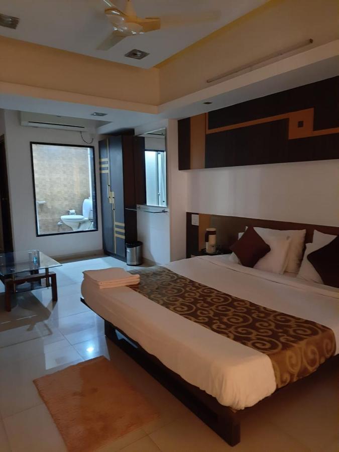 Hotel Grand Suites Индаур Экстерьер фото