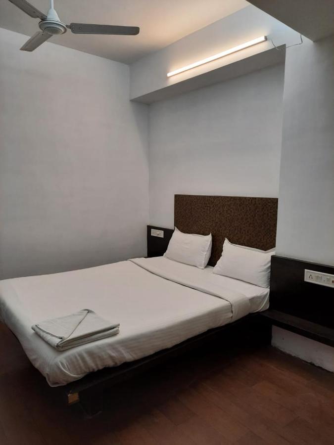 Hotel Grand Suites Индаур Экстерьер фото